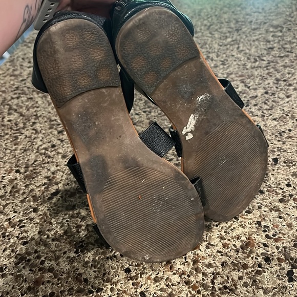 Gold Toe Sandals - Picture 5 of 5